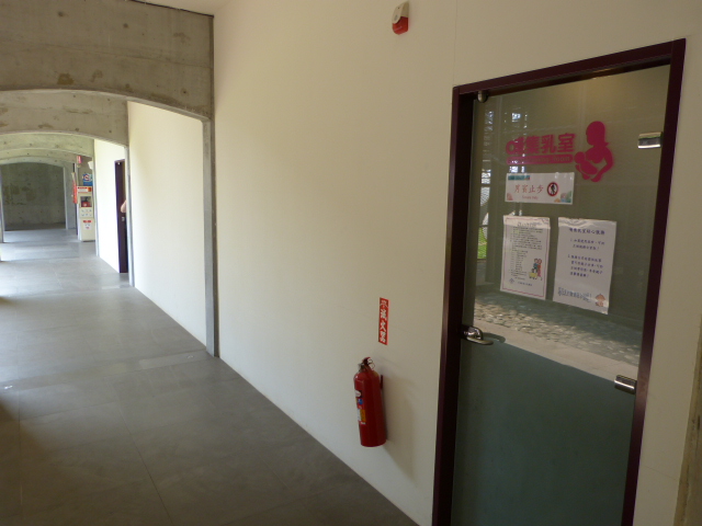 哺集乳室外走道