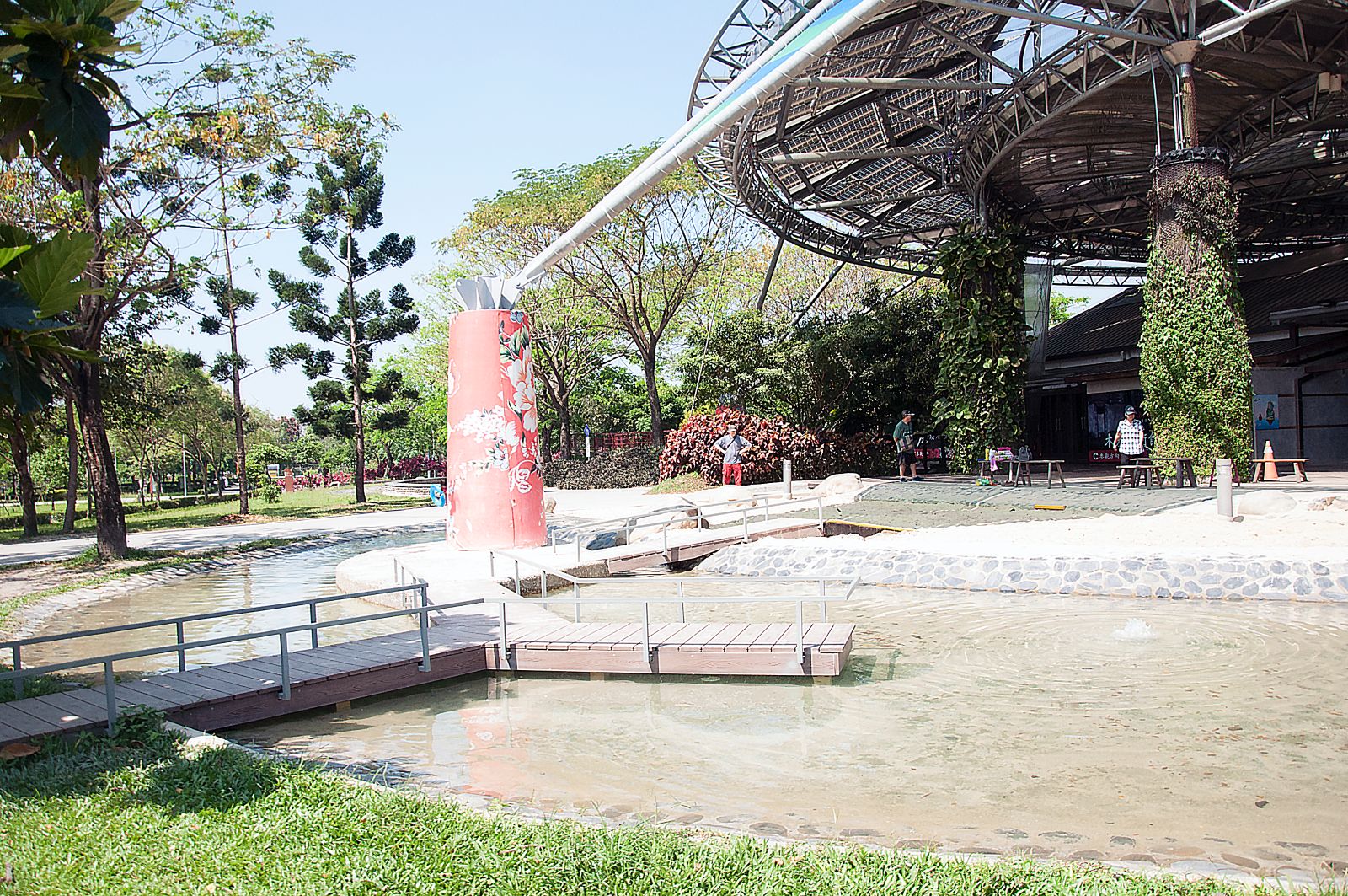 兒童遊戲場沙坑區小橋 兒童遊戲場沙坑區小橋