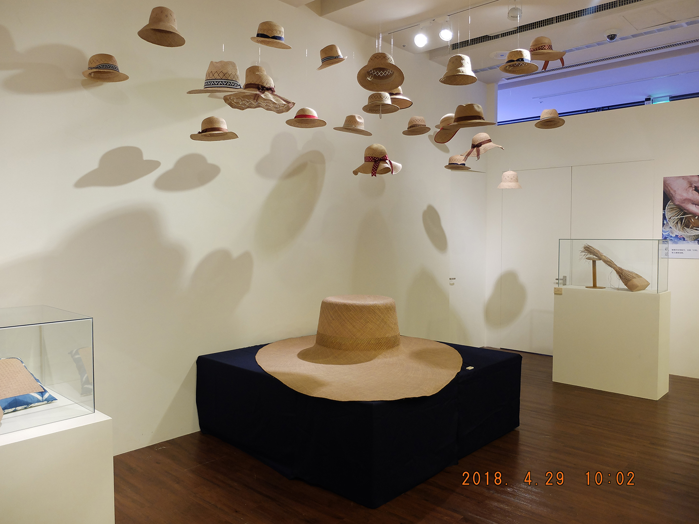 Hats made by Juncus effusus