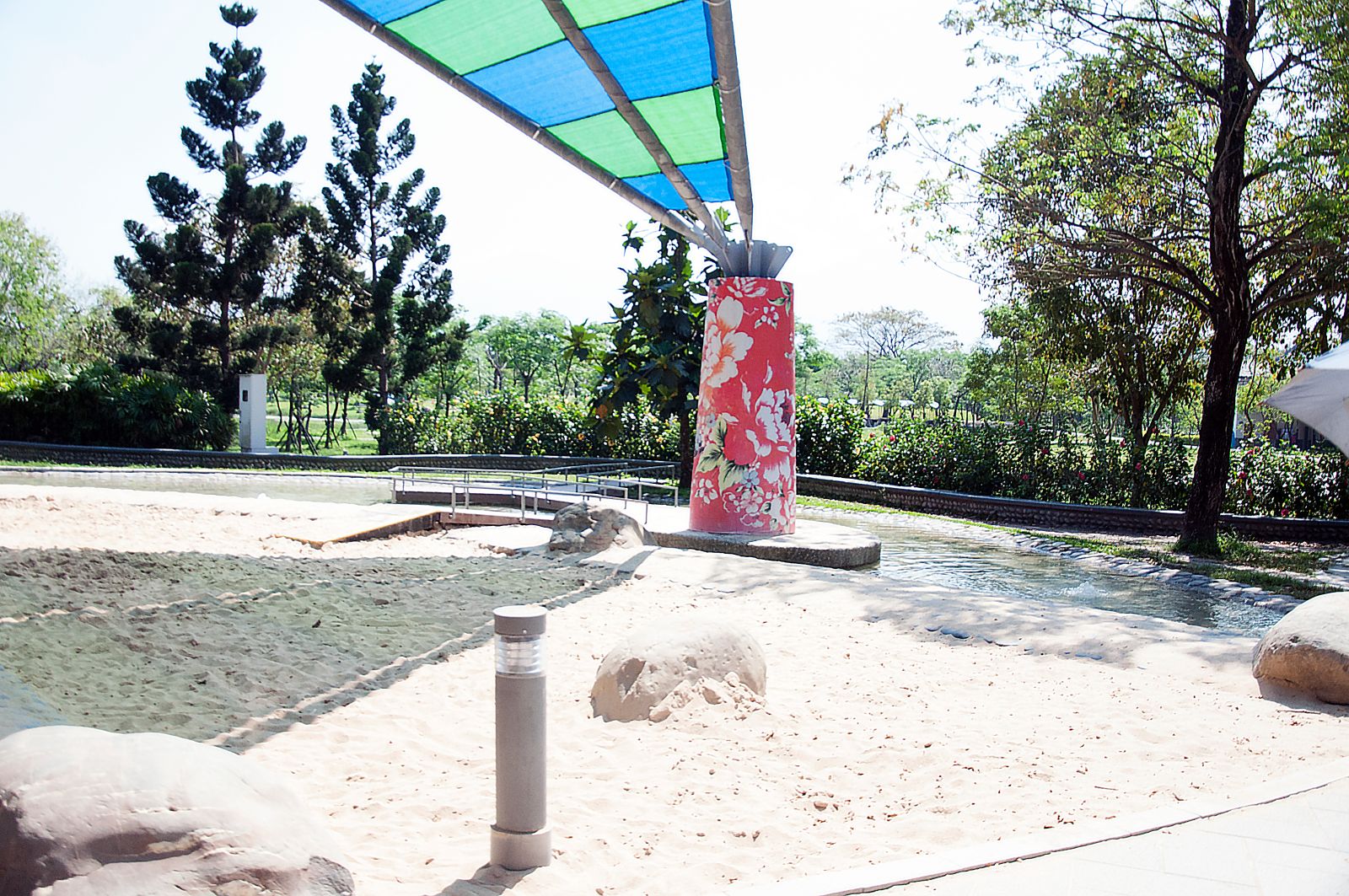 兒童遊戲場沙坑區側拍 兒童遊戲場沙坑區側拍