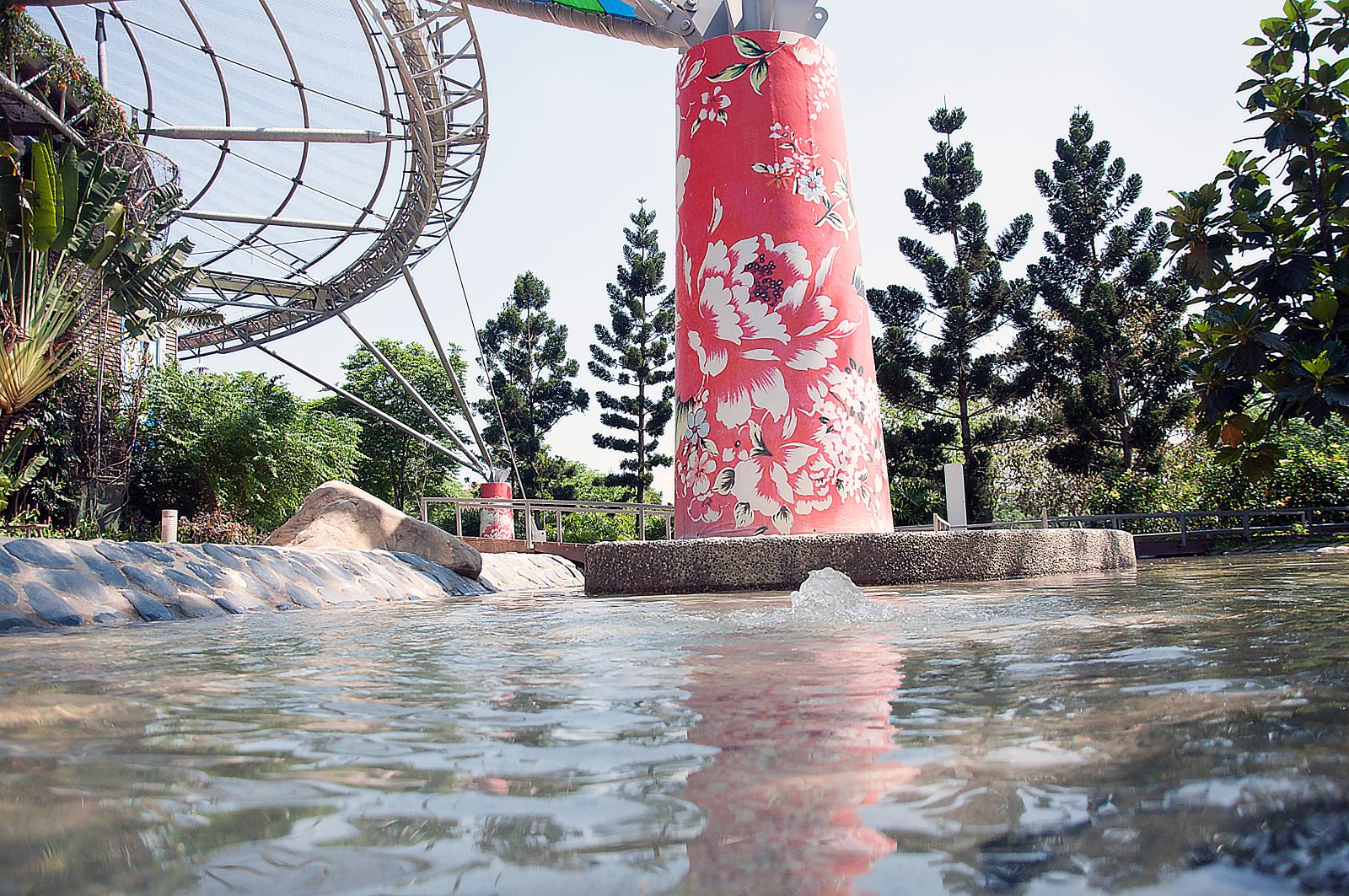 兒童遊戲場沙坑區水池噴泉特寫 兒童遊戲場沙坑區水池噴泉特寫