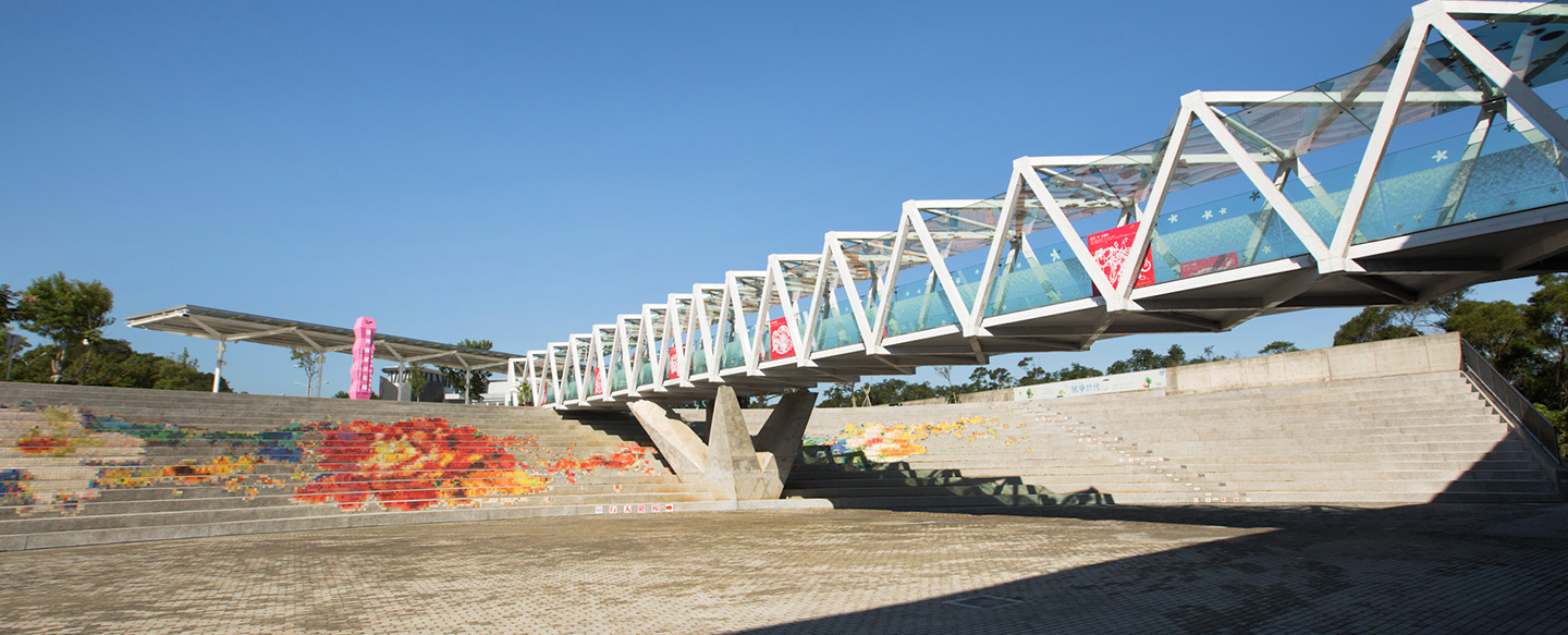 Ladder art and air bridge