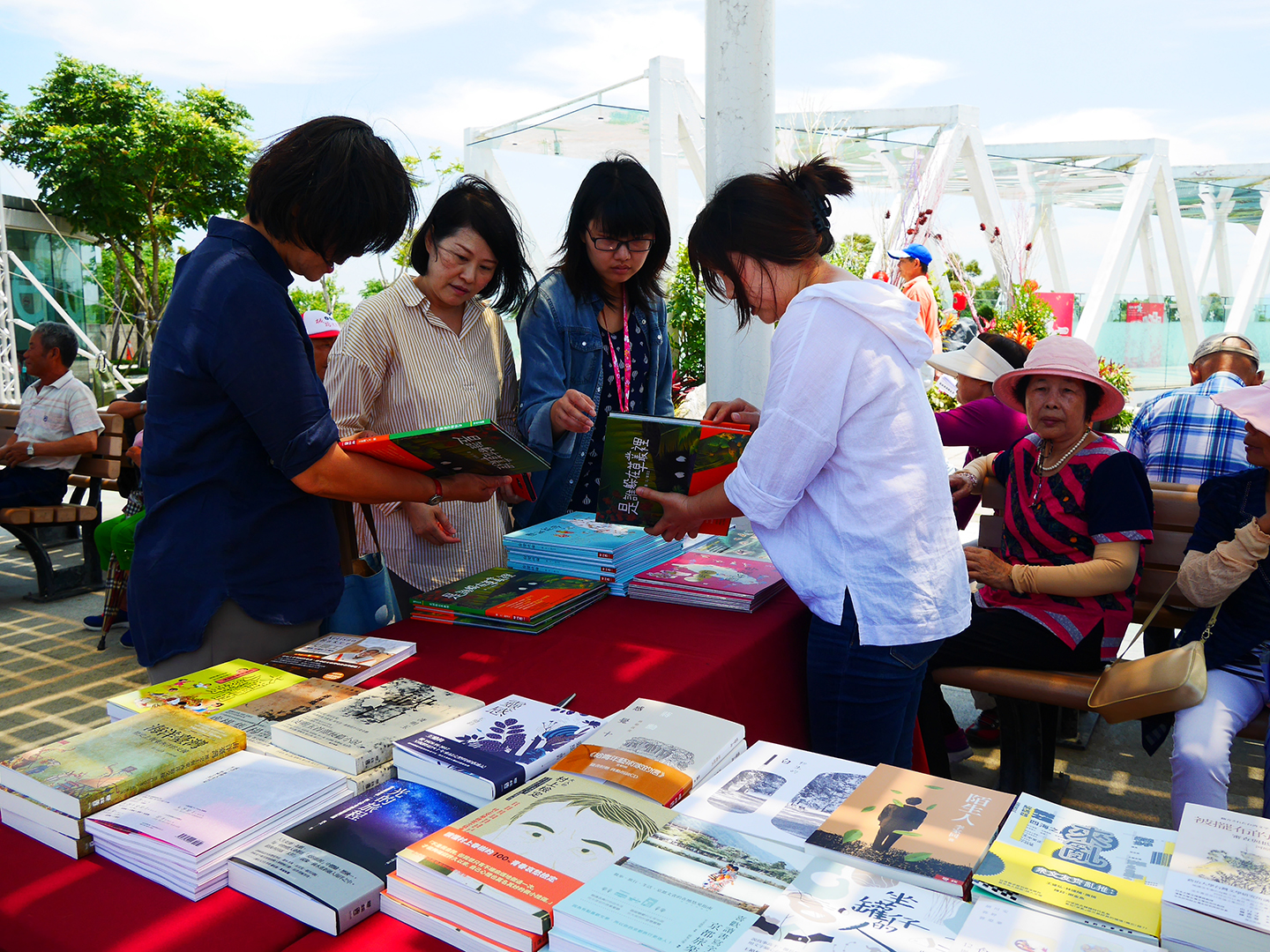 活動現場書攤